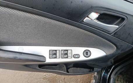 Hyundai Solaris II рестайлинг, 2011 год, 530 000 рублей, 8 фотография