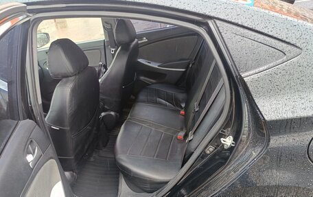 Hyundai Solaris II рестайлинг, 2011 год, 530 000 рублей, 9 фотография