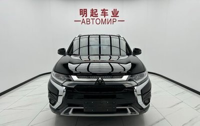 Mitsubishi Outlander III рестайлинг 3, 2022 год, 2 047 000 рублей, 1 фотография