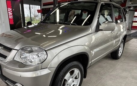 Chevrolet Niva I рестайлинг, 2011 год, 700 000 рублей, 1 фотография