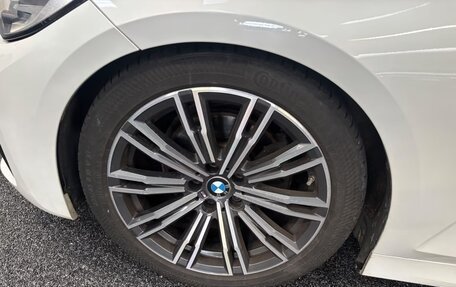 BMW 3 серия, 2022 год, 1 800 000 рублей, 11 фотография