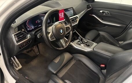 BMW 3 серия, 2022 год, 1 800 000 рублей, 10 фотография