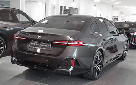 BMW 5 серия, 2025 год, 7 290 000 рублей, 2 фотография