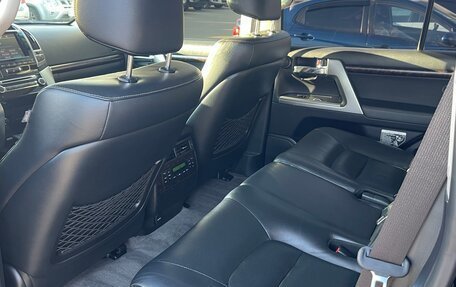 Toyota Land Cruiser 200, 2015 год, 11 фотография