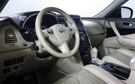 Infiniti QX70, 2014 год, 1 790 000 рублей, 16 фотография