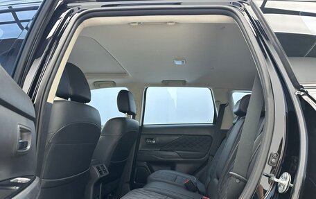 Mitsubishi Outlander III рестайлинг 3, 2022 год, 2 047 000 рублей, 14 фотография
