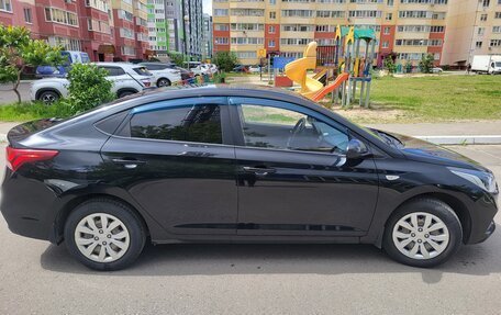 Hyundai Solaris II рестайлинг, 2017 год, 1 220 000 рублей, 4 фотография