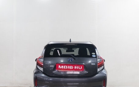 Toyota Aqua I, 2018 год, 1 119 000 рублей, 6 фотография