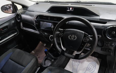 Toyota Aqua I, 2018 год, 1 119 000 рублей, 15 фотография