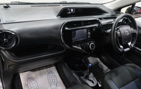 Toyota Aqua I, 2018 год, 1 119 000 рублей, 13 фотография