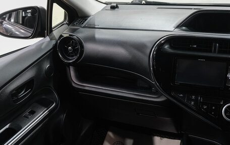 Toyota Aqua I, 2018 год, 1 119 000 рублей, 16 фотография