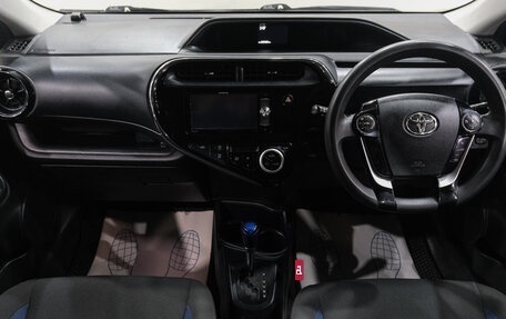 Toyota Aqua I, 2018 год, 1 119 000 рублей, 18 фотография
