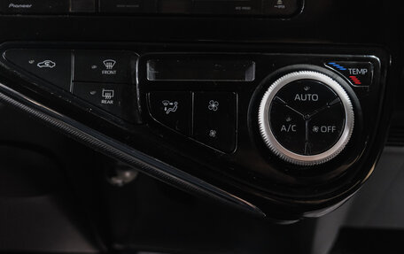 Toyota Aqua I, 2018 год, 1 119 000 рублей, 24 фотография