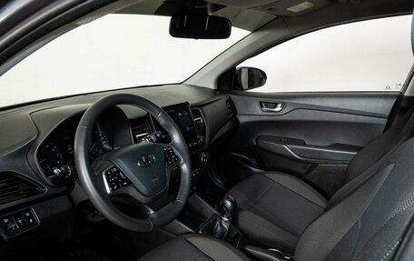 Hyundai Solaris II рестайлинг, 2021 год, 1 622 000 рублей, 5 фотография