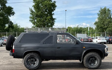 Nissan Terrano II рестайлинг, 1993 год, 540 000 рублей, 4 фотография