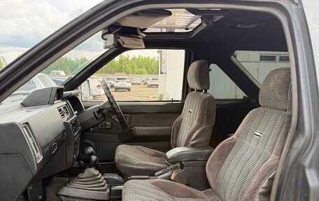 Nissan Terrano II рестайлинг, 1993 год, 540 000 рублей, 13 фотография