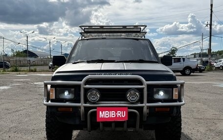 Nissan Terrano II рестайлинг, 1993 год, 540 000 рублей, 2 фотография