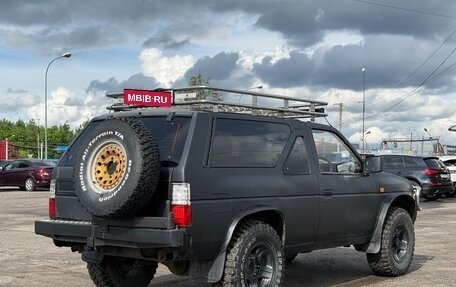 Nissan Terrano II рестайлинг, 1993 год, 540 000 рублей, 8 фотография