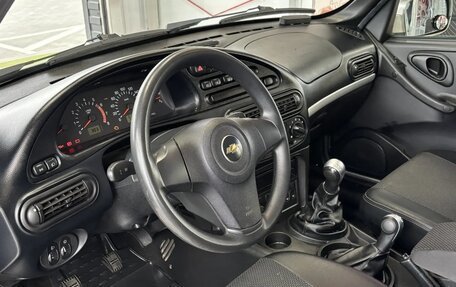 Chevrolet Niva I рестайлинг, 2011 год, 700 000 рублей, 8 фотография