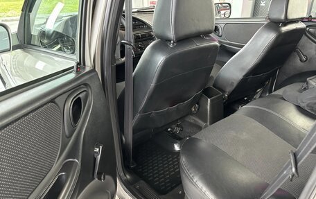 Chevrolet Niva I рестайлинг, 2011 год, 700 000 рублей, 10 фотография