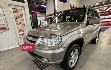 Chevrolet Niva I рестайлинг, 2011 год, 700 000 рублей, 2 фотография