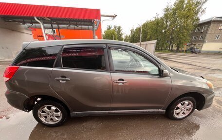 Toyota Matrix, 2004 год, 500 000 рублей, 4 фотография