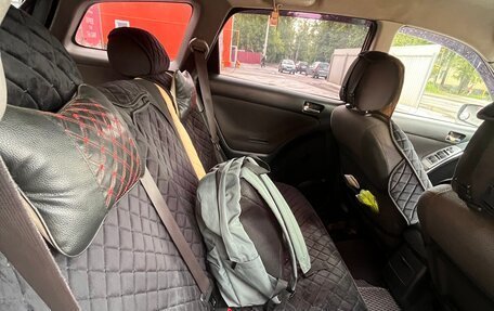 Toyota Matrix, 2004 год, 500 000 рублей, 6 фотография