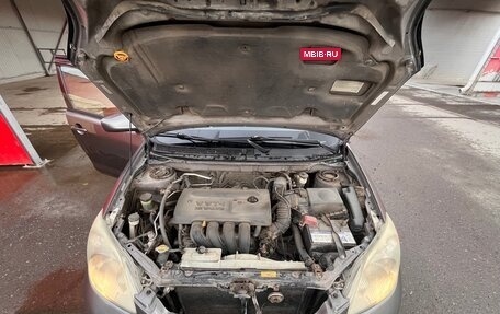 Toyota Matrix, 2004 год, 500 000 рублей, 7 фотография