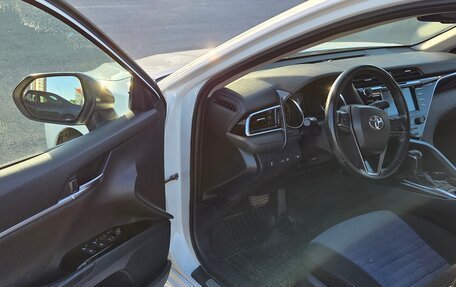 Toyota Camry, 2018 год, 3 000 000 рублей, 6 фотография