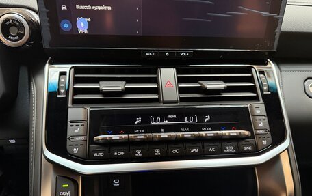 Toyota Land Cruiser, 2026 год, 15 400 000 рублей, 32 фотография