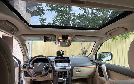 Toyota Land Cruiser Prado 150 рестайлинг 2, 2019 год, 6 700 000 рублей, 8 фотография