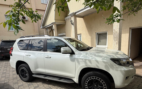 Toyota Land Cruiser Prado 150 рестайлинг 2, 2019 год, 6 700 000 рублей, 5 фотография