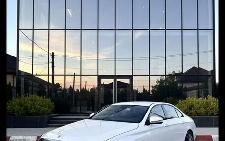 Mercedes-Benz E-Класс, 2019 год, 2 200 000 рублей, 2 фотография