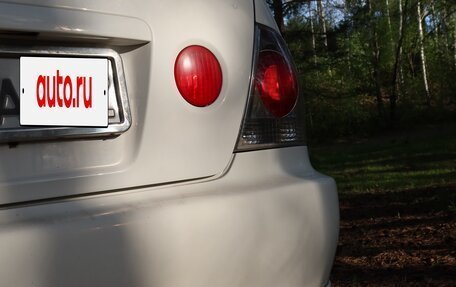 Toyota Altezza, 1999 год, 600 000 рублей, 11 фотография