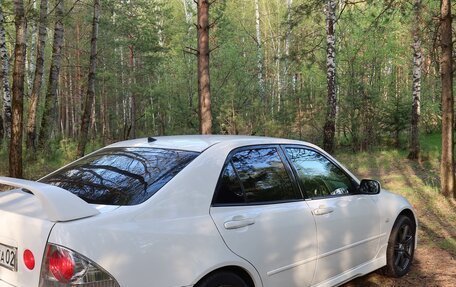 Toyota Altezza, 1999 год, 600 000 рублей, 2 фотография