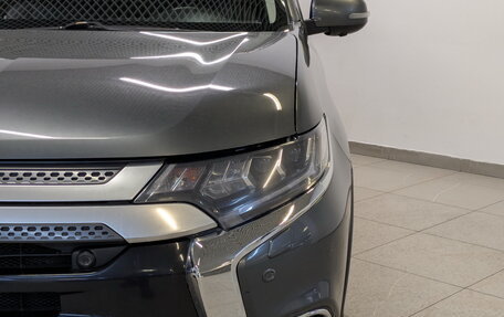 Mitsubishi Outlander III рестайлинг 3, 2019 год, 2 350 000 рублей, 17 фотография