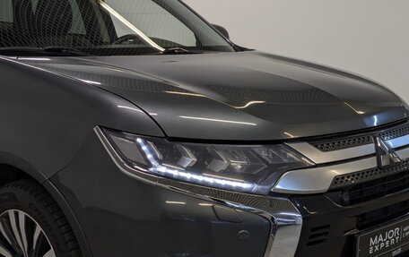 Mitsubishi Outlander III рестайлинг 3, 2019 год, 2 350 000 рублей, 26 фотография