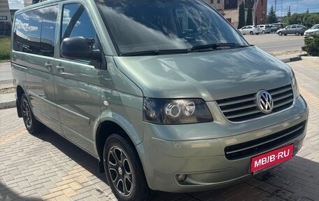 Volkswagen Multivan T5, 2006 год, 2 350 000 рублей, 1 фотография