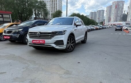 Volkswagen Touareg III, 2019 год, 5 750 000 рублей, 1 фотография