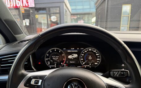 Volkswagen Touareg III, 2019 год, 5 750 000 рублей, 5 фотография