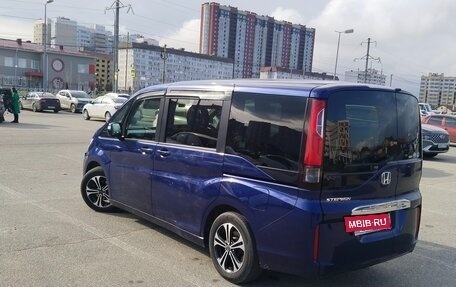 Honda Stepwgn IV, 2016 год, 1 400 000 рублей, 2 фотография