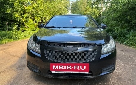 Chevrolet Cruze II, 2011 год, 580 000 рублей, 2 фотография