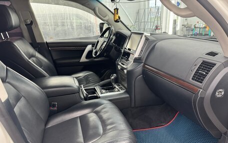 Toyota Land Cruiser 200, 2018 год, 6 800 000 рублей, 6 фотография