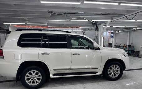 Toyota Land Cruiser 200, 2018 год, 6 800 000 рублей, 3 фотография