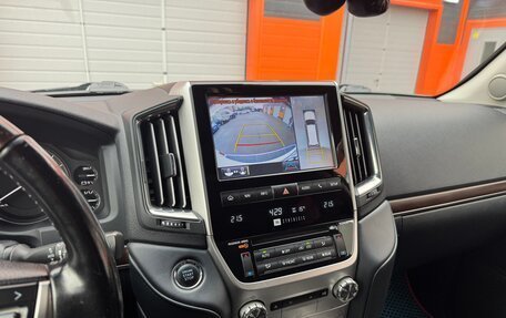 Toyota Land Cruiser 200, 2018 год, 6 800 000 рублей, 10 фотография
