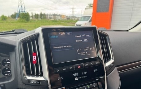 Toyota Land Cruiser 200, 2018 год, 6 800 000 рублей, 12 фотография