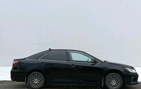 Toyota Camry, 2017 год, 1 665 000 рублей, 4 фотография
