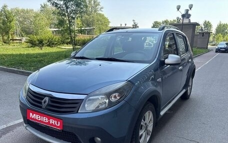 Renault Sandero I, 2013 год, 560 000 рублей, 2 фотография