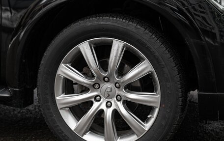 Infiniti QX56, 2013 год, 3 790 000 рублей, 30 фотография