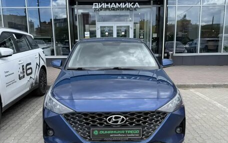 Hyundai Solaris II рестайлинг, 2021 год, 1 584 000 рублей, 2 фотография